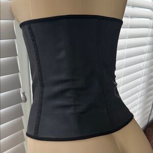 Black Waist Cincher Shapewear Belt - Women